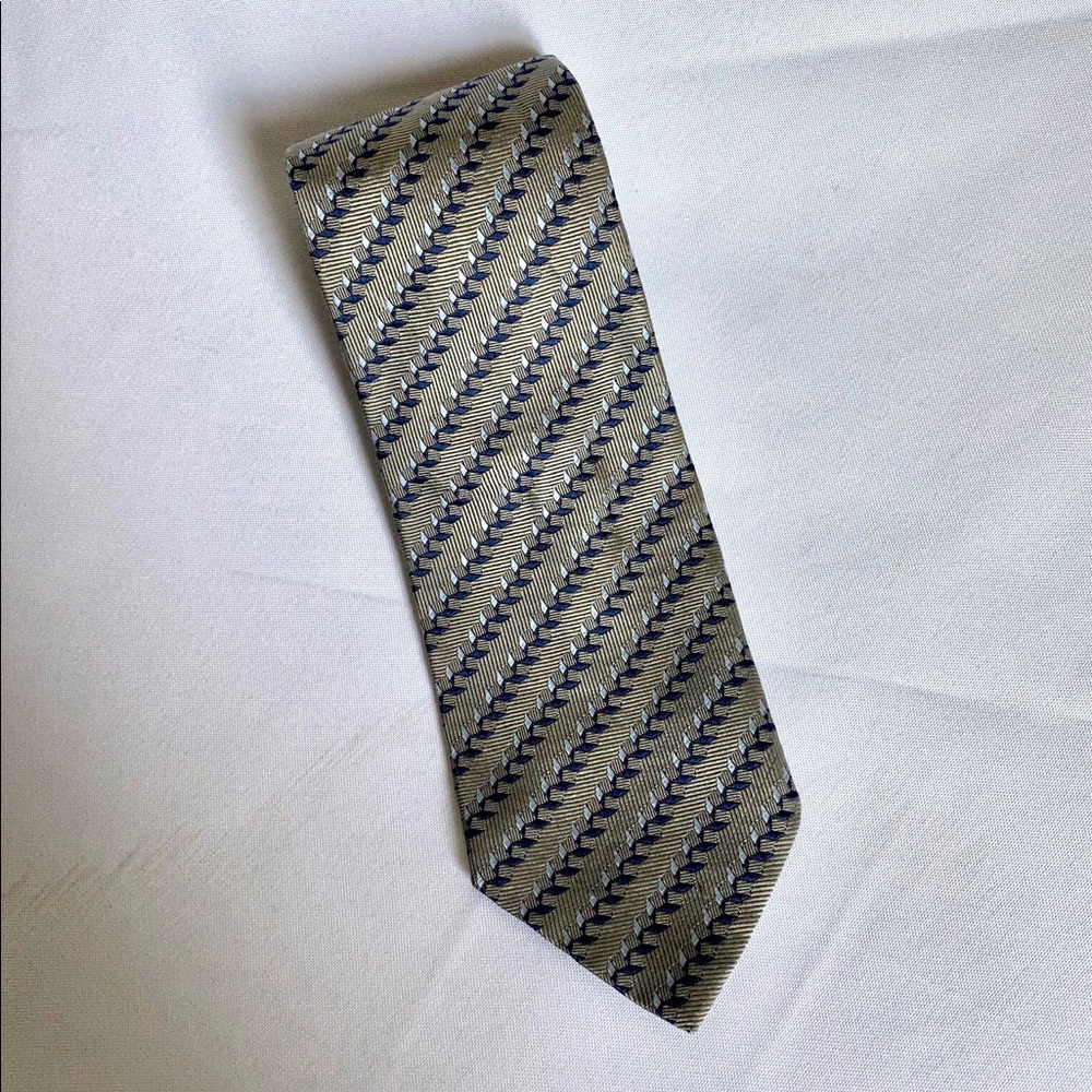 Men’s Neck Tie 100% Silk Harold Powell 3/$20